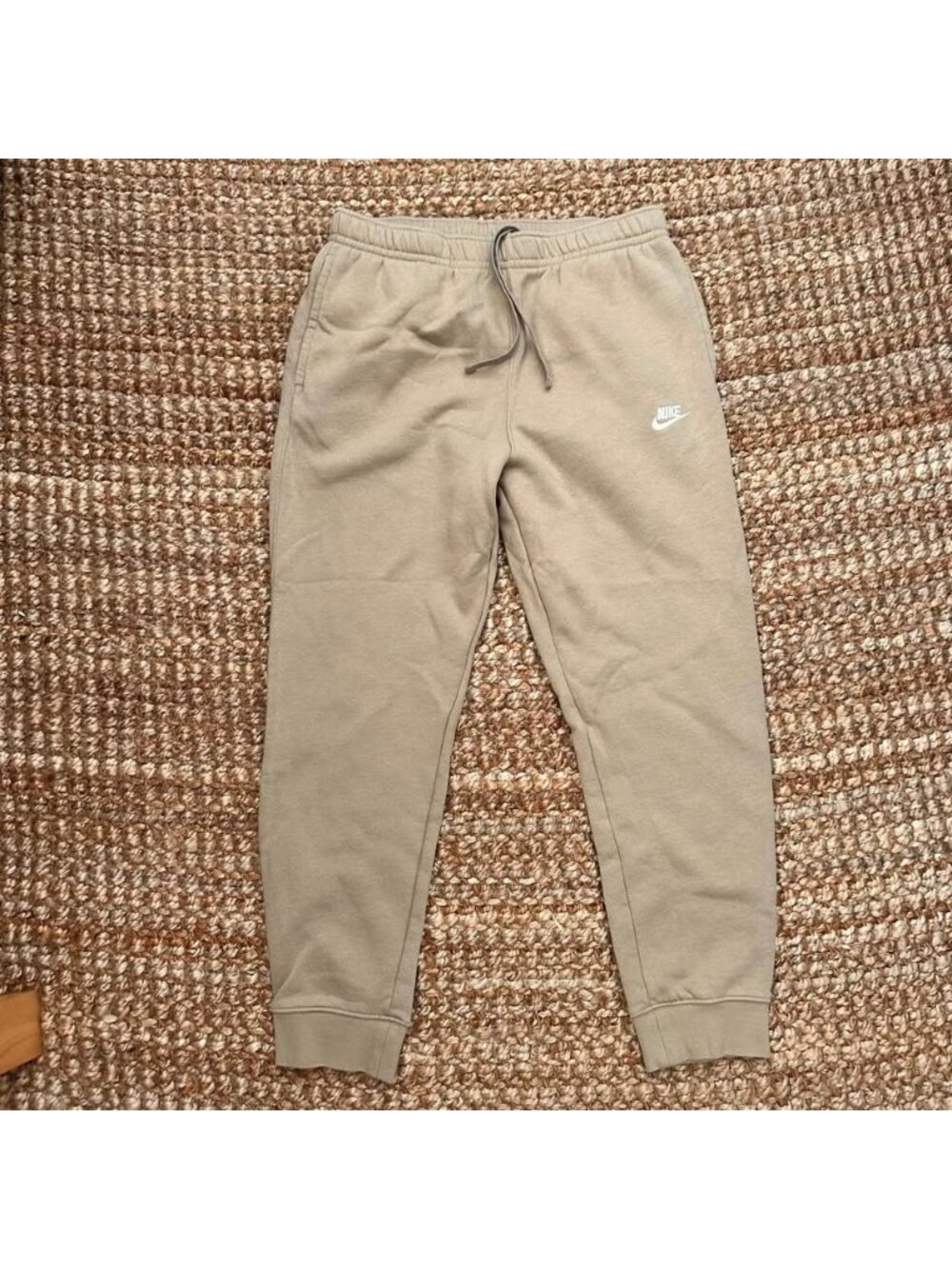 Nike Sweatpants Mens Large Beige Sportswear Club Fleece Joggers BV2671-247